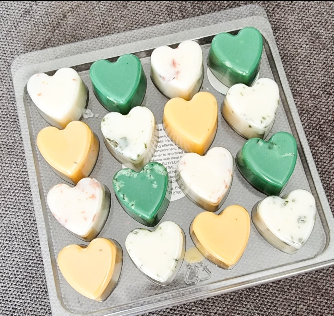 16 heart wax melts