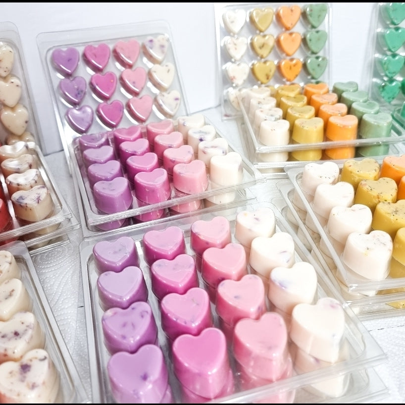 16 heart wax melts (Large) - DeLuchay